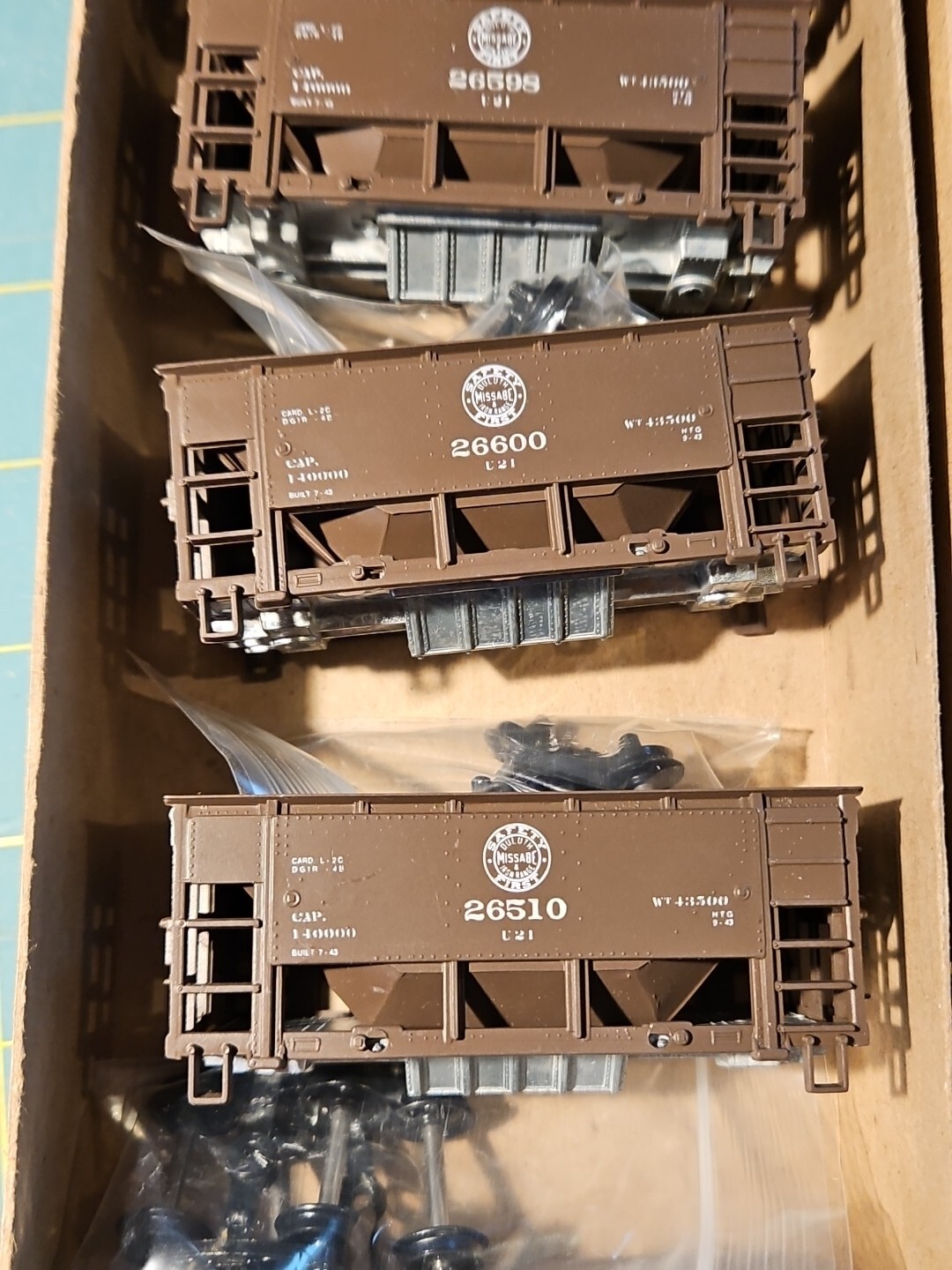 ROUNDHOUSE, HO SCALE ORE CAR KITS, DMIR eBay