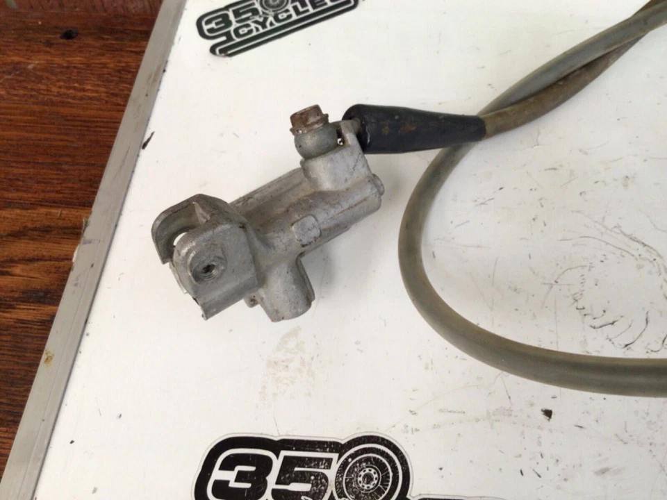 Sistema de frenos delantero Suzuki 1995 RM250 1993 cilindro maestro manguera pinza soporte Foto 4 de 4