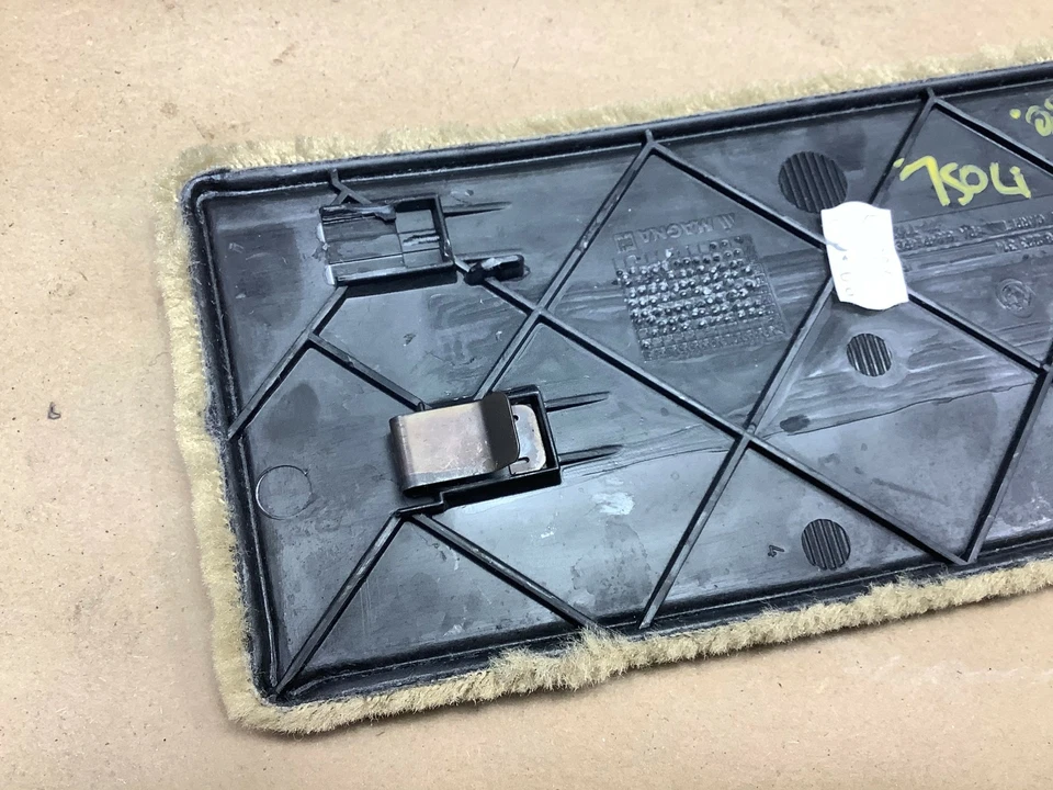 BMW 750Li Sedan E66 2008 consola central delantera derecha cubierta de alfombra panel de moldura OEM+ Foto 4 de 4