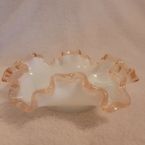 VTG Fenton rose crest Milk glass bowl/dish with pink ruffled/crimped edges 6" - Picture 3 of 6