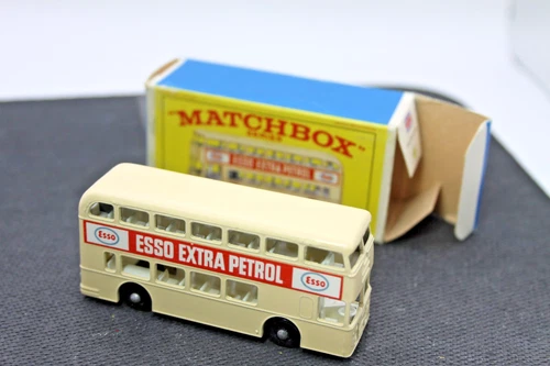 VINTAGE MATCHBOX LESNEY No. 73 Daimler BUS   ORIGINAL BOX 1960's Mint Grade