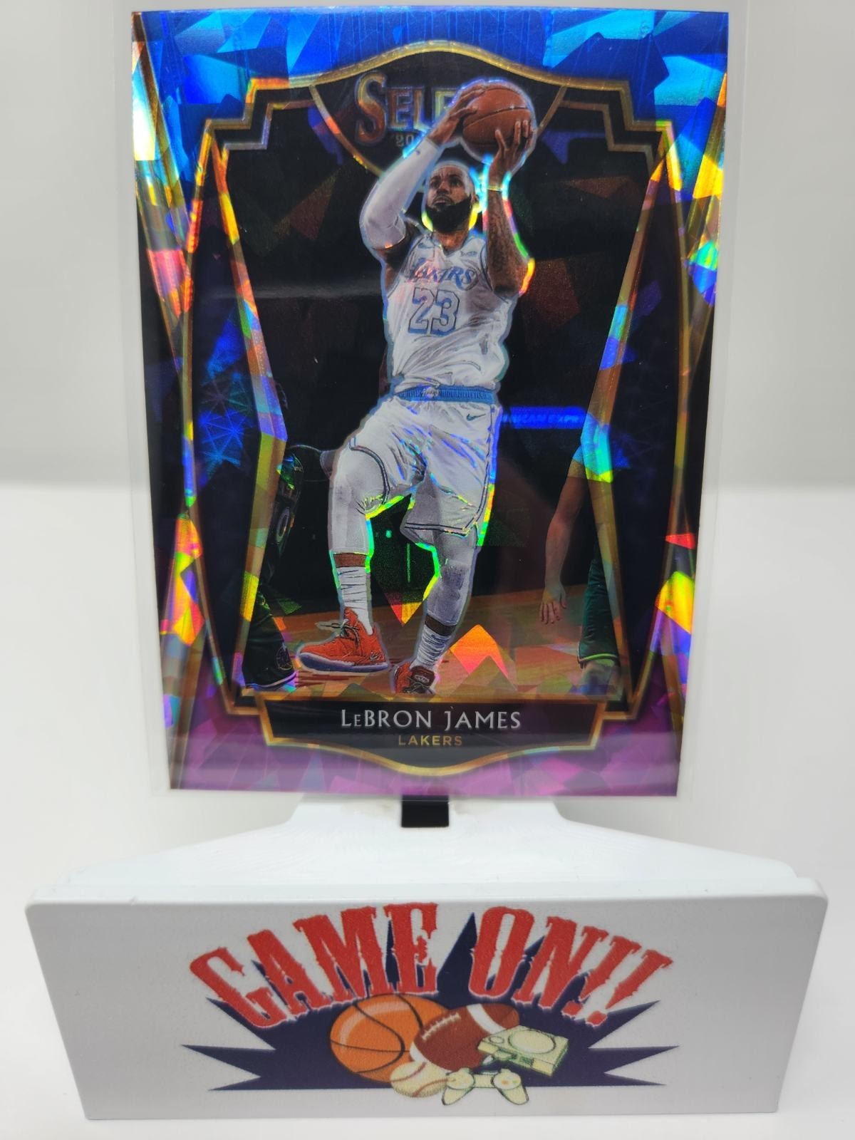 2020-21 Panini Select #113 LeBron James Blue White Purple Cracked Ice Prizm