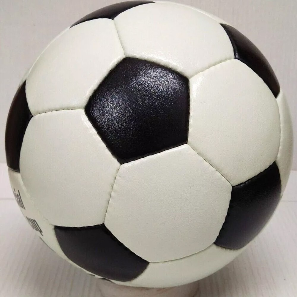 Adidas TELSTAR durlast FIFA World Cup 1974 Germany match ball size