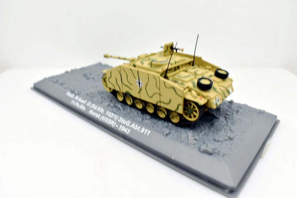 Modellini carri armati tank StuG III veicoli militari combattimento collezione - Immagine 4 di 4