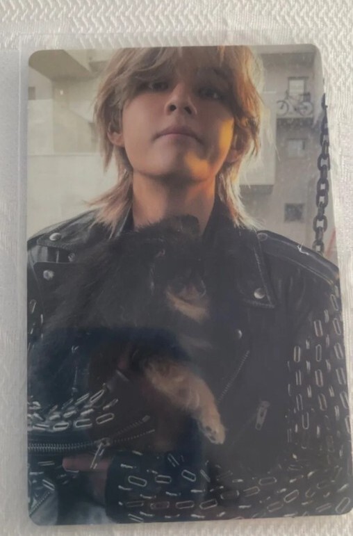 BTS V layover #1 Album Weverse USA Exclusive PC & Digital