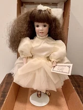 The Walker Doll Co Doll Fine Porcelain Vickie Walker #18/500 TWINKLES Wee Walker