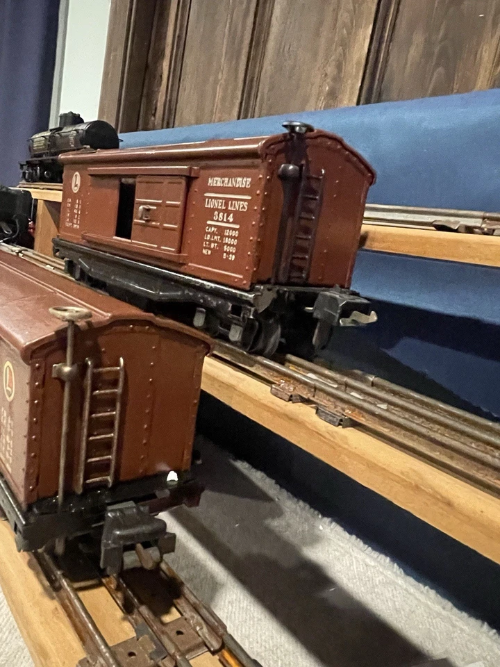 (2)  Different Variations Prewar Lionel 3814 Operating Merchandise Boxcar - Image 3 of 4