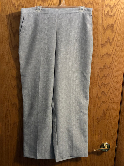 ALFRED DUNNER GRAY PULL ON PANTS SIZE 16