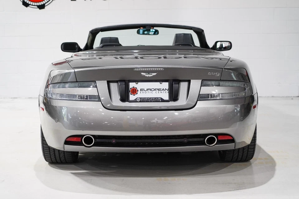 Aston Martin DB9 2007 Volante Foto 3 de 4