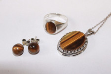 Silver Agate set, pendant, ring and earrings. Vintage jewellery