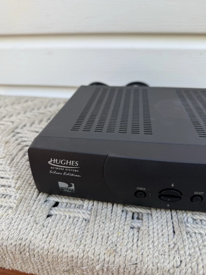 🍊Hughes Network System DIRECTV HIRD-D1 Receiver Silver Edition w/ Remote WORKS - Image 2 of 4