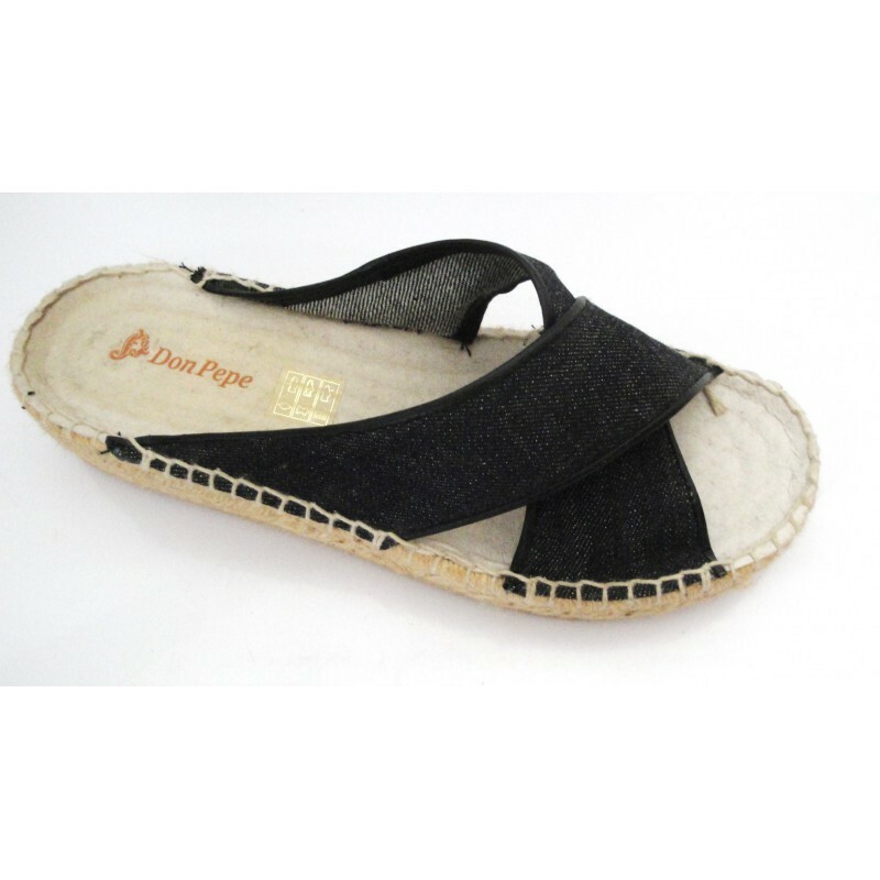 Sandalia anatómica de piel lona y yute en color negro plana