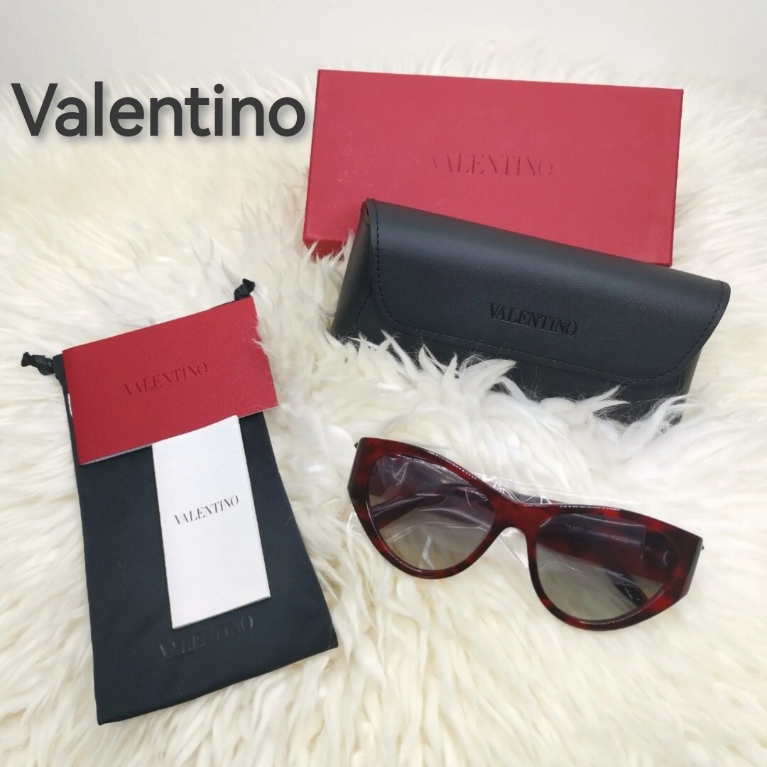 Valentino Rock stud Cat Eye Sunglasses 0VA4071 New In  display picture 3