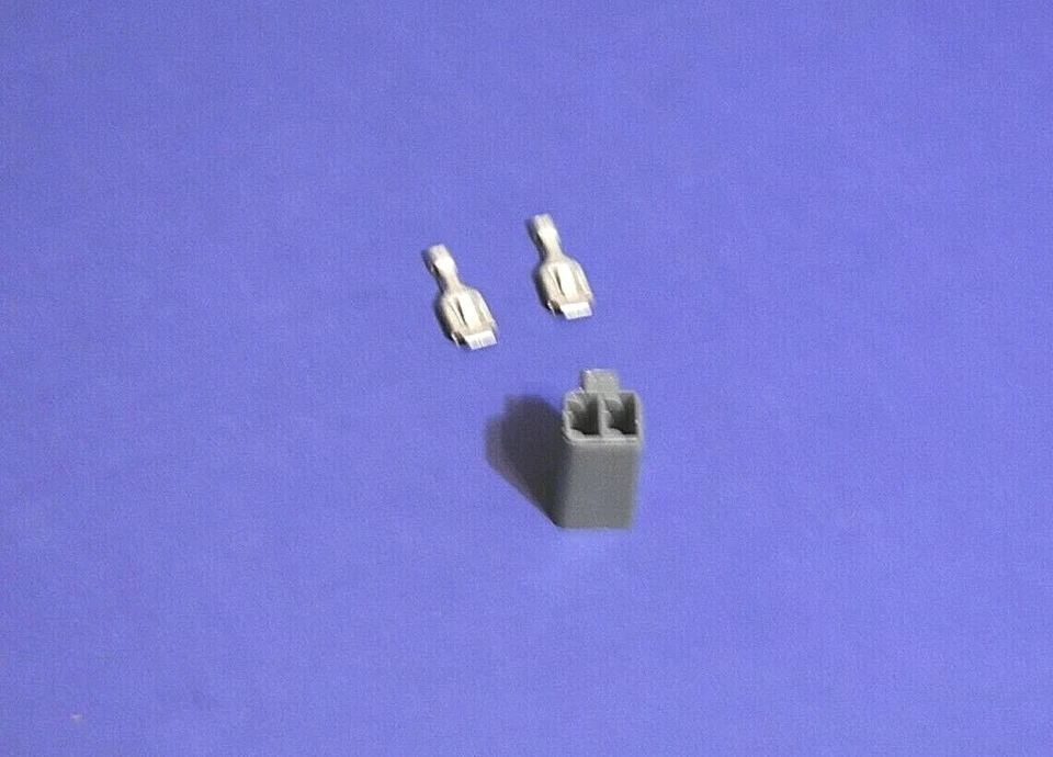 1959 - 1984 AMC Alternator 10DN 2 Cavity Wiring Harness Connector Shell - Image 3 of 4