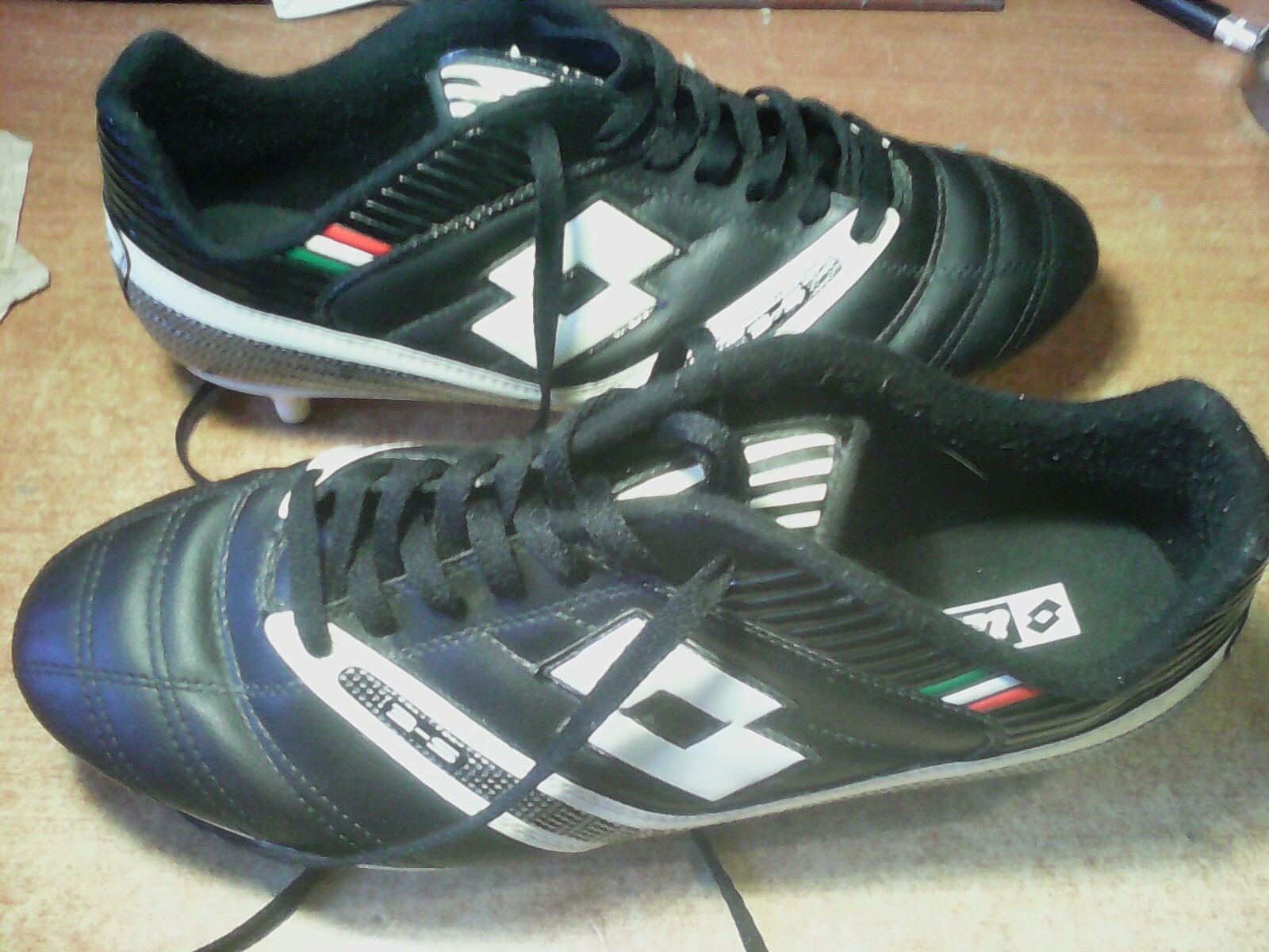 SCARPE VINTAGE DA CALCIO CALCIATORE : ' LOTTO STADIO 90 ' !!!