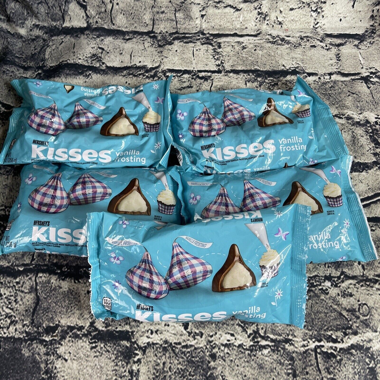 Hersheys Kisses Milk Chocolate w/ Vanilla Frosting Creme 9 oz Bags