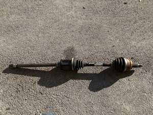 BMW X3 Serie E83 Vorderachse Rechte N/S Antriebswelle 752404 AA