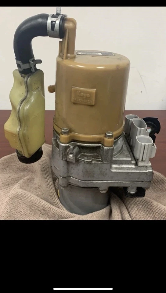 BOMBA DE DIRECCIÓN ASISTIDA MAZDA 3 - 2005-2009 - CALIDAD OEM  Foto 2 de 4