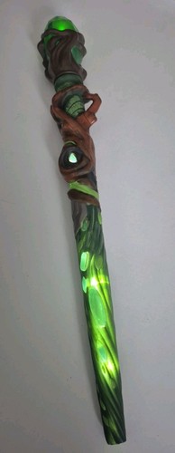 MagiQuest Wood Vine w green Gems Light Up Wand Great Wolf Lodge