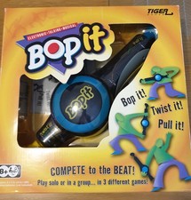Bop It Electronic Music لعبة In Box Tiger ألعاب 2004