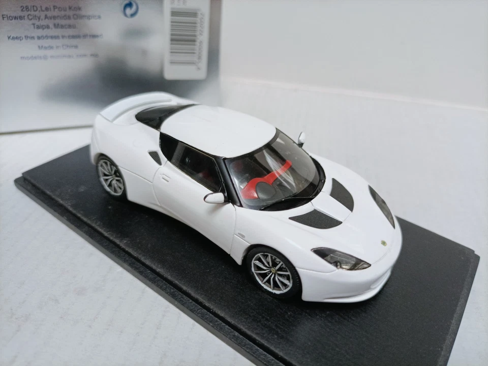 Spark 1:43 Lotus Evora S 2010 White Lotus Coupe Car Model - Image 4 of 4