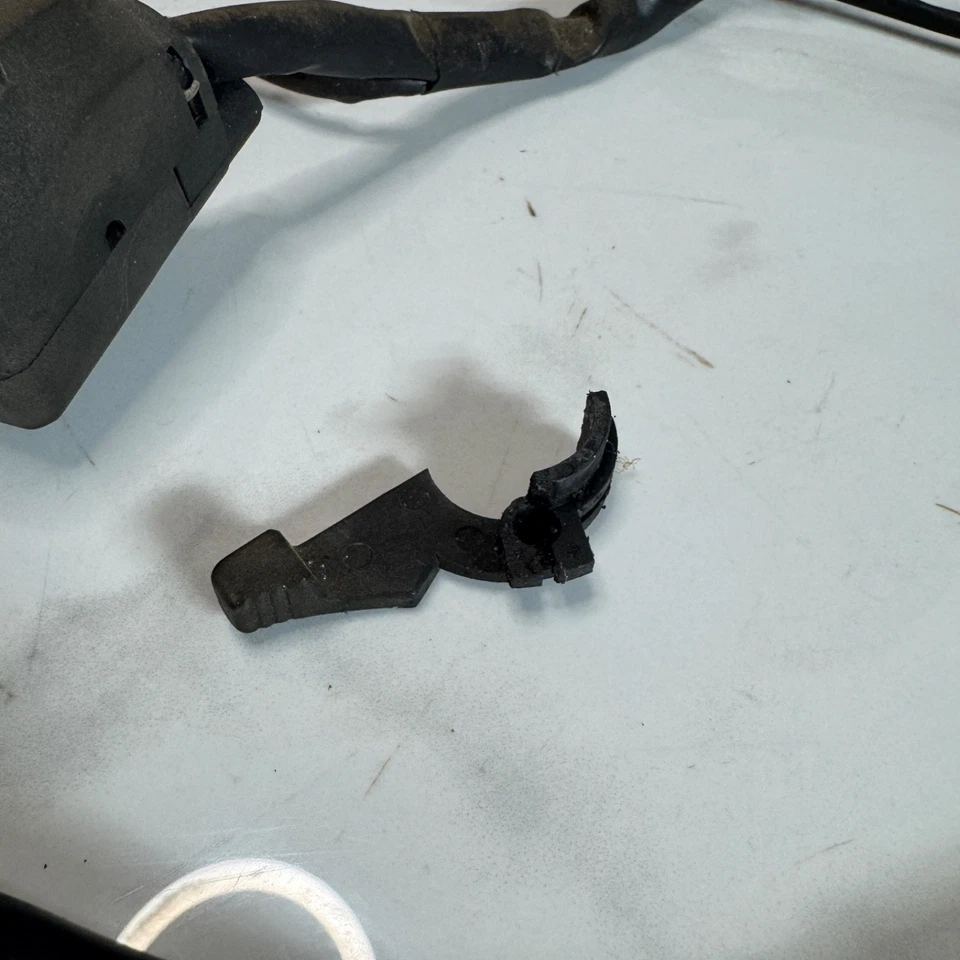 01 02 YAMAHA YZF R6 INTERRUPTOR IZQUIERDO CONTROL MANILLAR INTERMITENTE BOCINA BOTÓN Foto 4 de 4