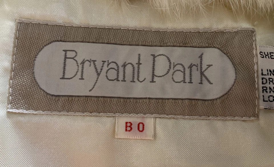 Женское белое атласное пальто с подкладкой из натурального меха Bryant Park размер 48 - Изображение 3 из 4