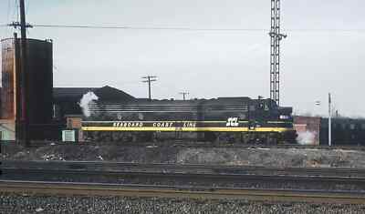 Seabord Coast Line 574 (E8A) at Ivy City Terminal, Washington, DC 8 x 10 Photo