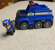 PAW Patrol Ultimate Rescue Chase’s Ultimate Rescue Police Cruiser W/ Figure