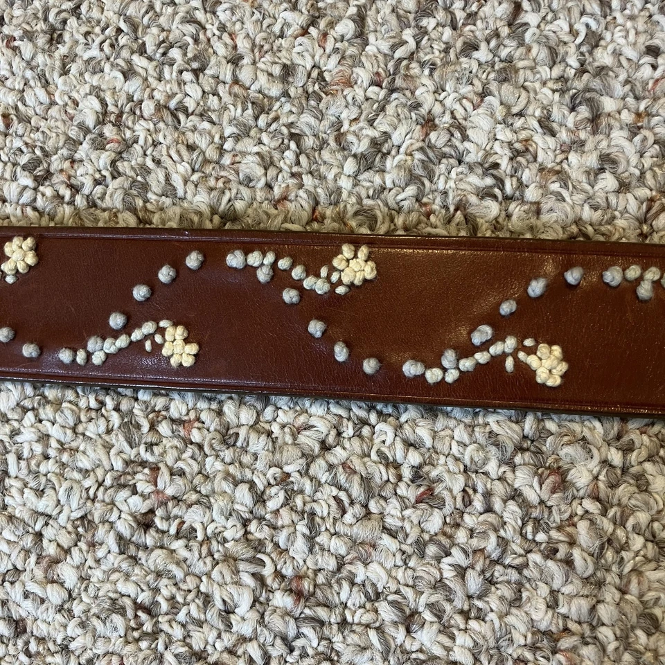 Cinturón de cuero para mujer Gap talla 32 marrón floral detalle de cuerda ancho boho occidental Foto 2 de 4