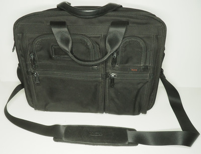 Tumi Alpha T Pass Laptop Messenger Bag Black Business Travel 26516DH Fits 16''