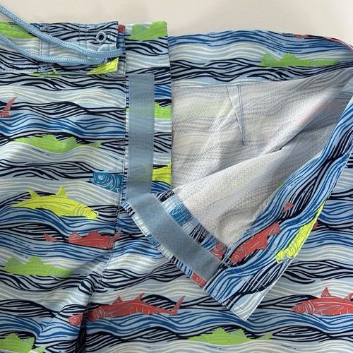 Vineyard Vines Board Shorts Mens Size 38 9" Inseam Fish Print Swim Beach - Picture 7 of 11