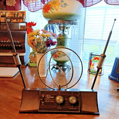 VTG. MCM TV Antenna Rembrandt Deluxe Color Rabbit Ears - Atomic Space Age