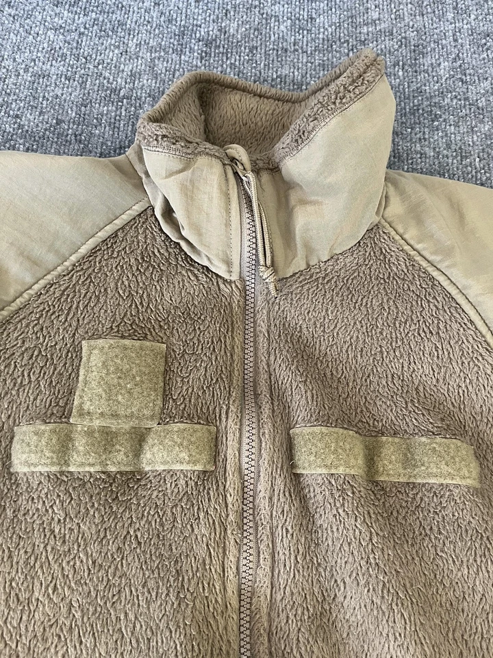 US Army Fleece Jacket Mens Medium Long Coyote ECWCS Gen III Level 3 Made USA - Image 2 of 4