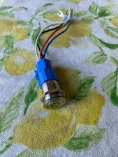 Ulincos Latching Push Button Switch U16F5 1NO1NC SPDT ON/Off 5 amps 250VAC