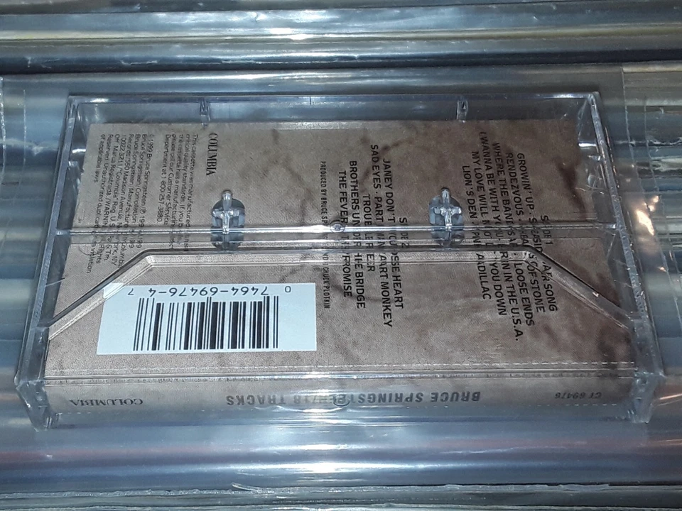 BRUCE SPRINGSTEEN 18 TRACK SONY MUSIC  HYPE STICKER CASSETTE TAPE USA NEW SEALED - Image 2 of 4
