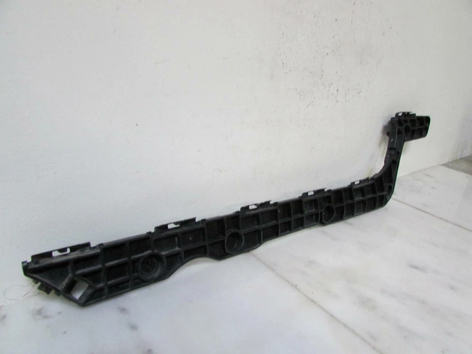 Soporte de parachoques trasero izquierdo lado del conductor OEM 5215660070 2008-2020 Toyota Lexus LX570 Foto 3 de 4