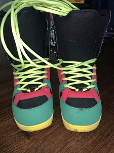 medium stiff snowboard boots