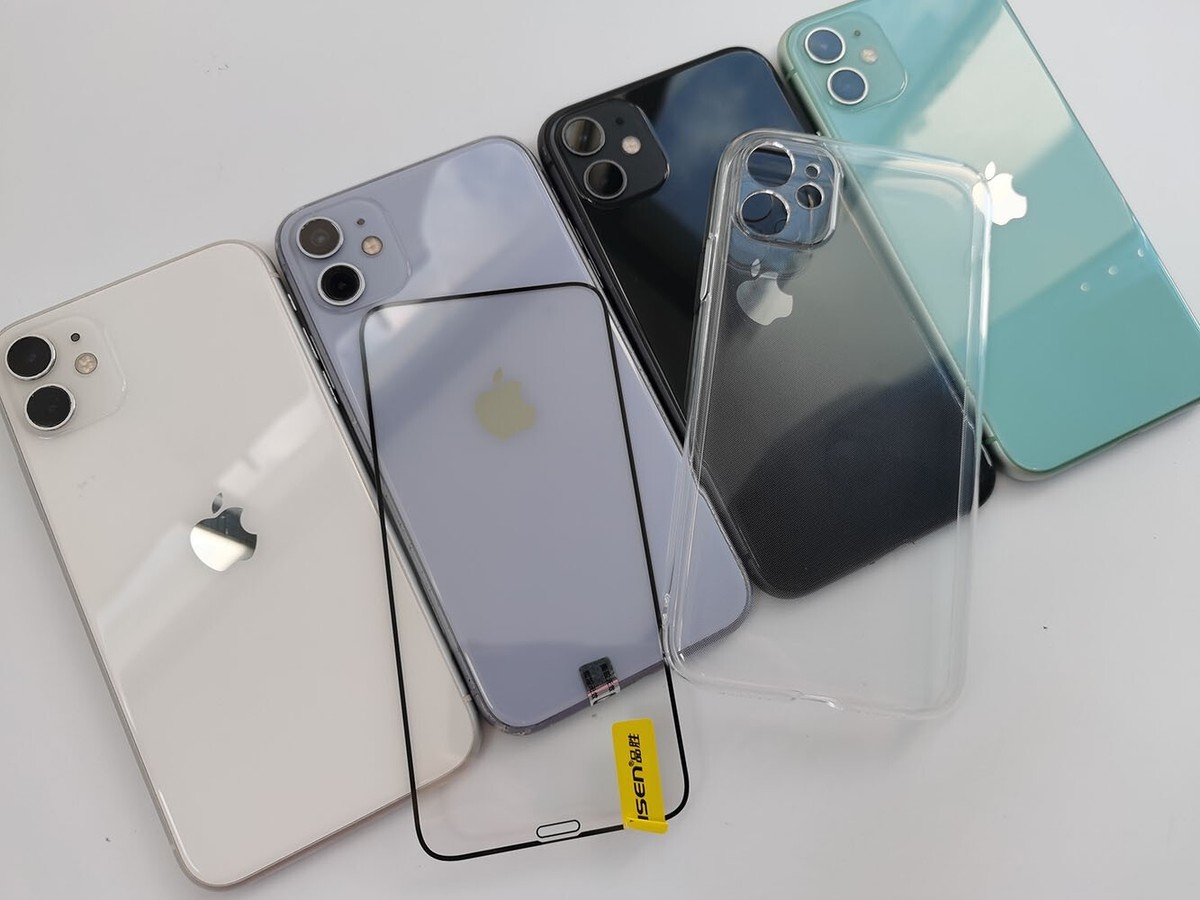 BOXED - Apple iPhone 11 - Unlocked 64/ 128 / 256 GB All colors