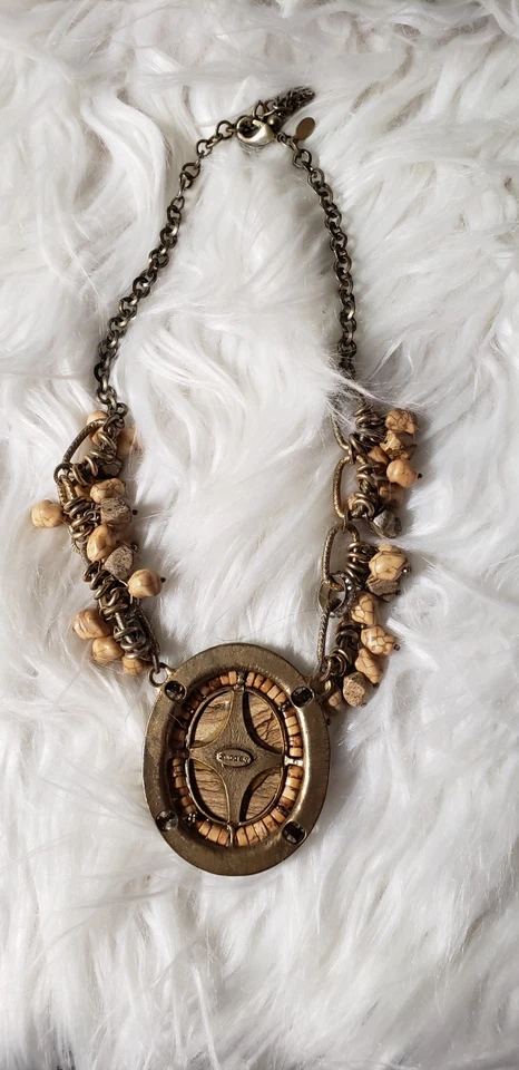 令人惊叹的 Chico's 9 英寸项圈项链,可调节,石英石吊坠和珠子! — 第 4/4 张图片