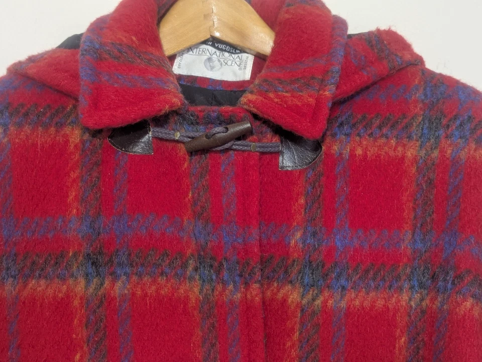 International Scene Women Red Plaid Coat Size 11/12 Wool Blend Toggle Buttons - Image 2 of 4