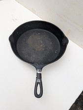 Vintage Made in USA #8 LODGE D Cast Iron 3 Notch Heat Ring Skillet Pan