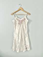 Vintage White Slip Dress with Embroidered Floral Detail M Fairy Dainty Fairycore