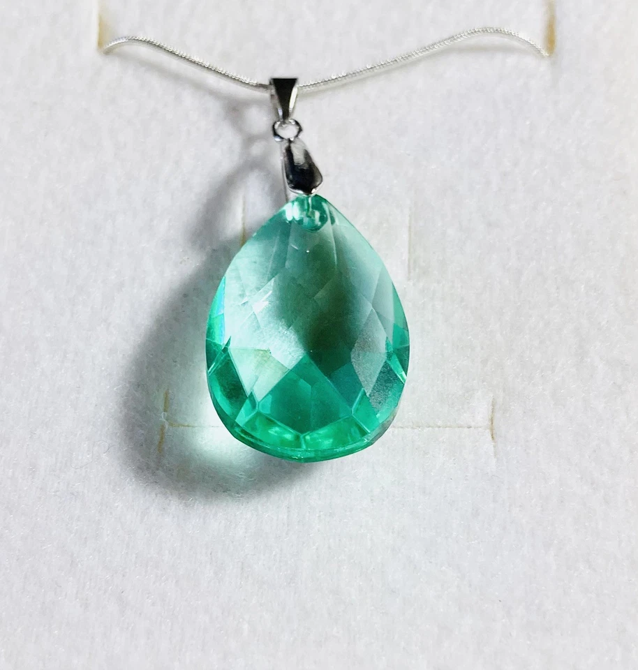 Stunning Mint Green Crystal Teardrop Faceted Pendant With 925 Silver Chain - Image 1 of 1