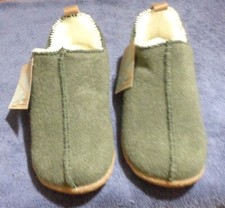 Men's Foamtreads green slippers size 7