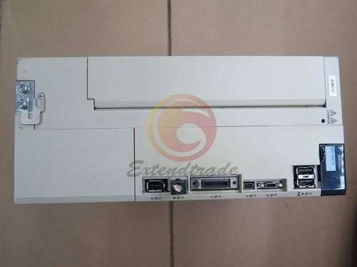 ONE SERVO DRIVER YASKAWA SERVOPACK SGDV-330A11A DRIVE 5KW usato testato - Foto 3 di 5