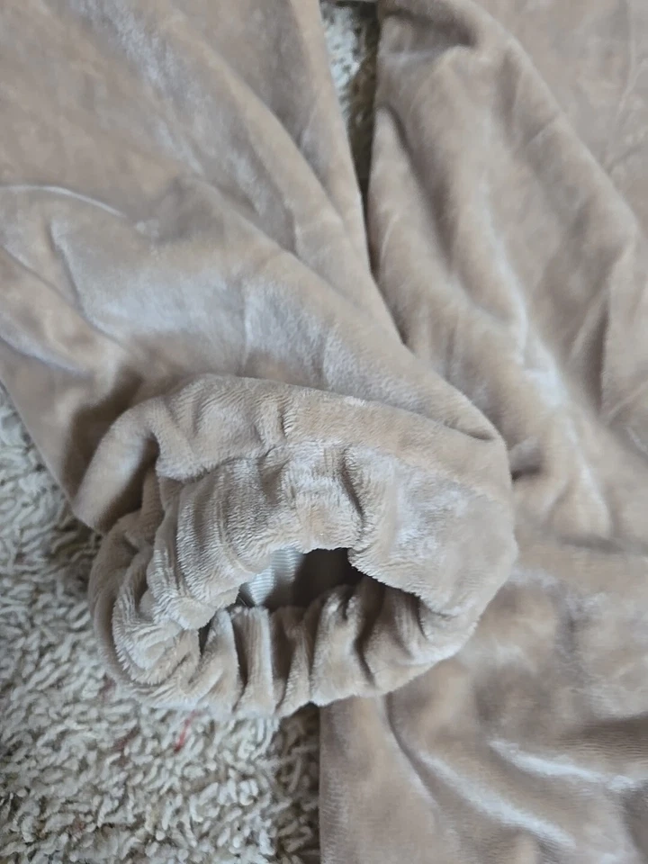 Conejito Conejo Pascua Una Pieza Adulto Halloween Disfraz Talla L Terciopelo Suave Con Capucha  Foto 4 de 4