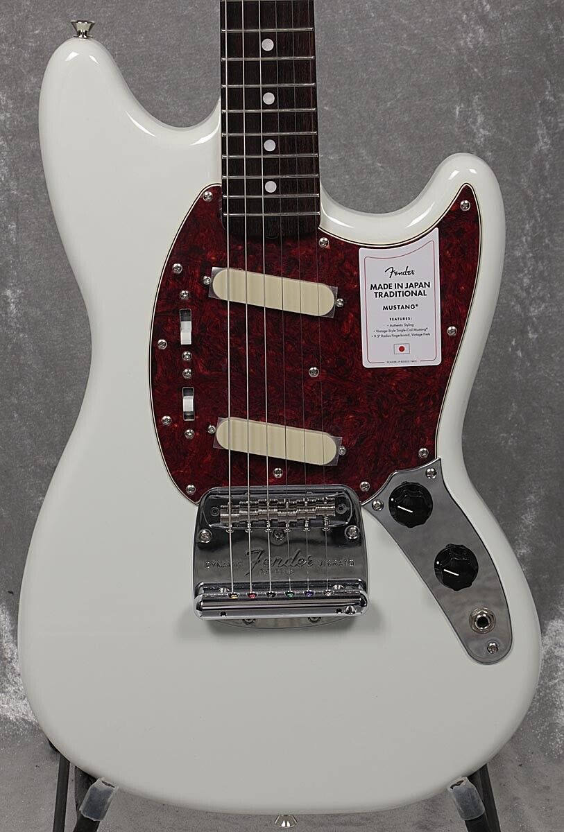Fender Made in Japan Traditional 60s Mustang Olympic White Fender Made in Japan Traditional 60s Mustang Olympic White