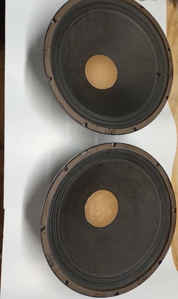 Juego de 2 altavoces woofer de imán cuadrado Eminence 15" 8 ohmios 6~7916 de colección Foto 3 de 4