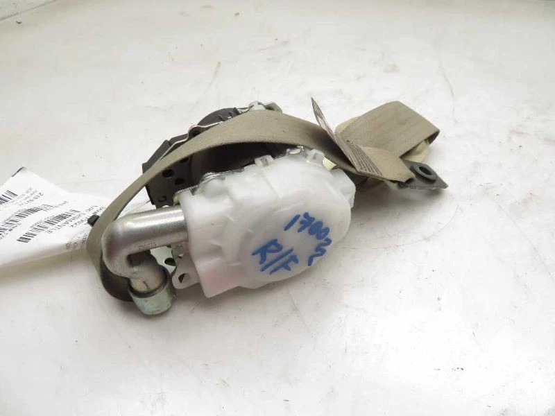 2006 LEXUS GS300 PASSENGER SIDE FRONT SEAT BELT ASSEMBLY  - Image 2 of 4